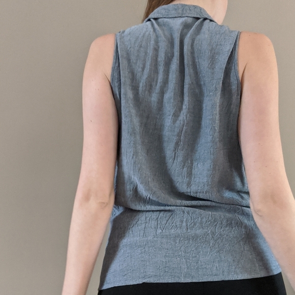 ☘️Jaclyn Smith gray button up vest - Picture 6 of 6